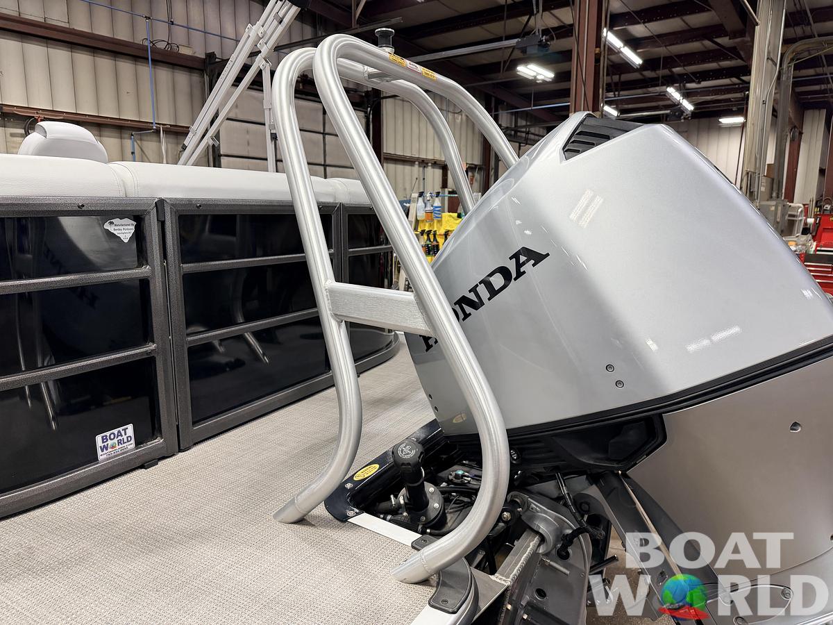 Used 2024 Bentley Pontoons Legacy 223 Navigator Quad Lounge Tri-toon Pontoon & 150HP Honda 4-Stroke EFI