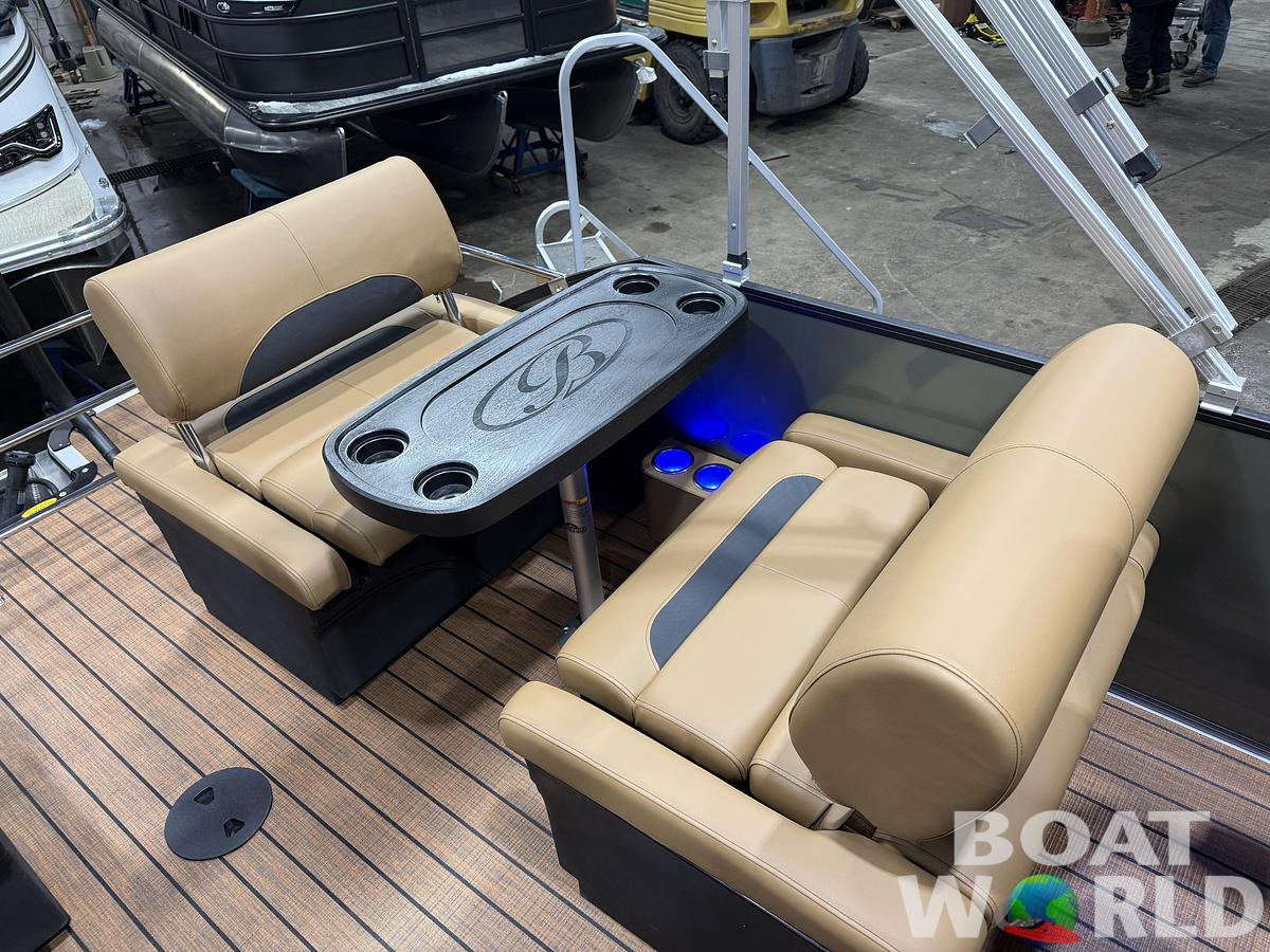 2026 Bentley Legacy 220 QSB Swingback $43995