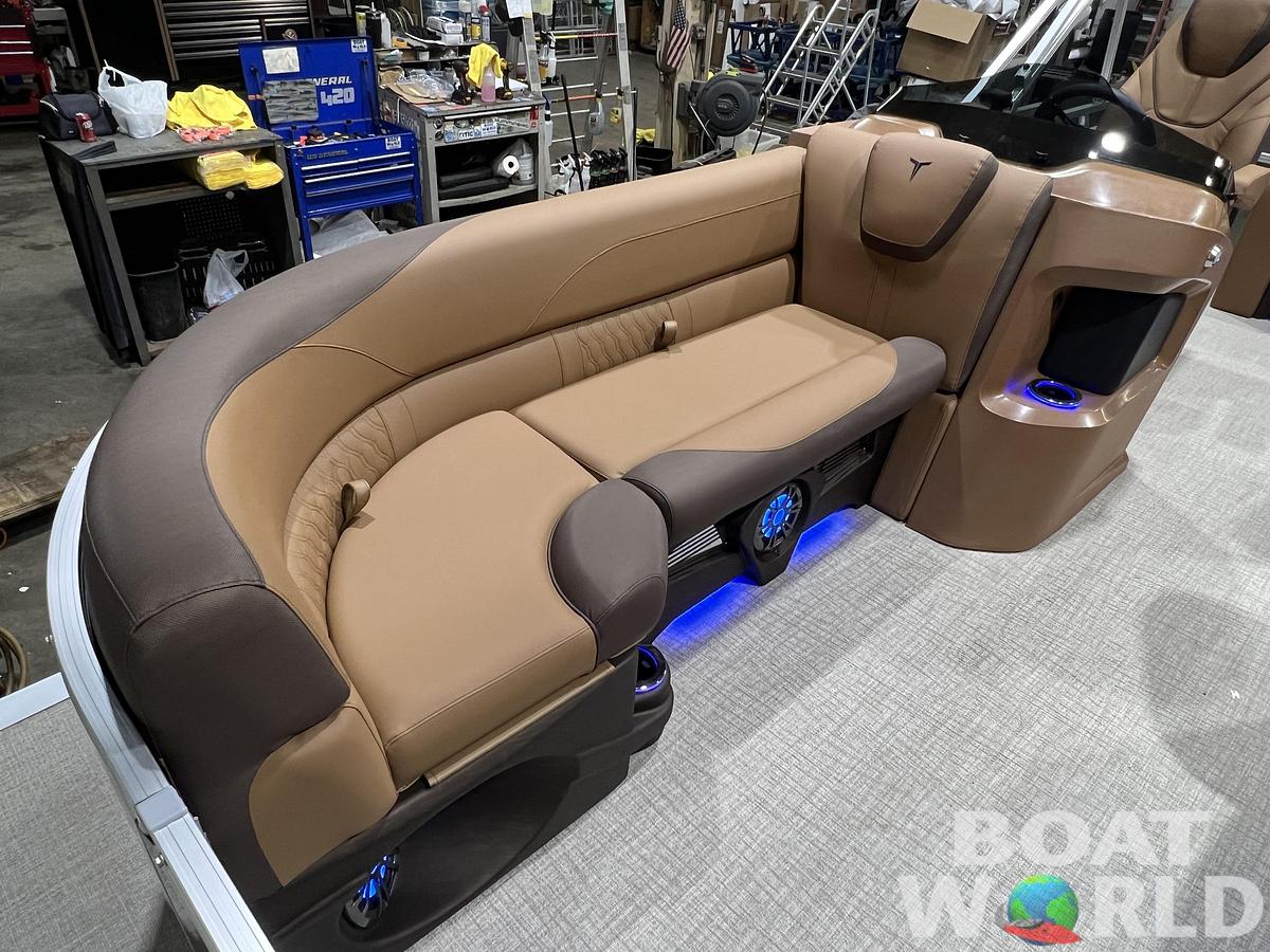 2026 Tahoe Pontoons LTZ 2385 Swingback (VRB) Tritoon