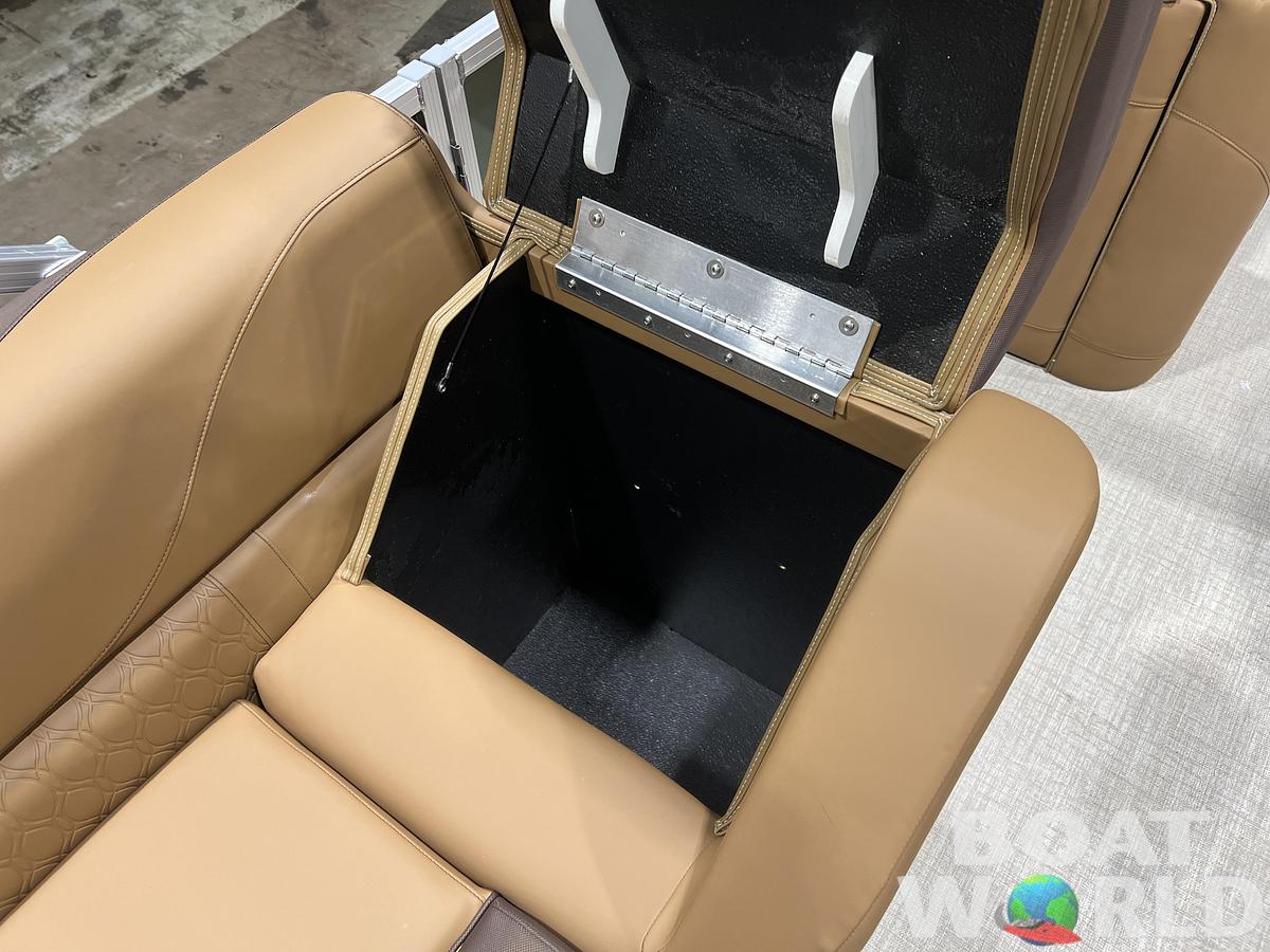 2026 Tahoe Pontoons LTZ 2385 Swingback (VRB) Tritoon