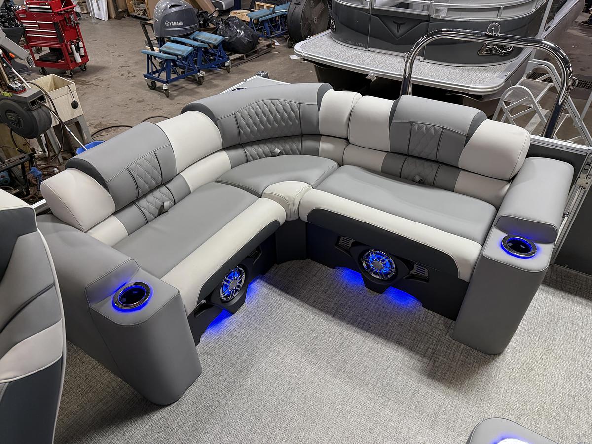 2025 Tahoe Pontoons Cascade 2385 Elite Tritoon & Honda 225HP 4-Stroke EFI