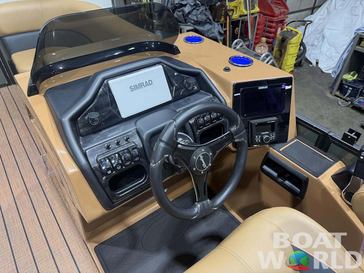 2026 Bentley Pontoons Elite 223 Swingback Tritoon & 200HP 