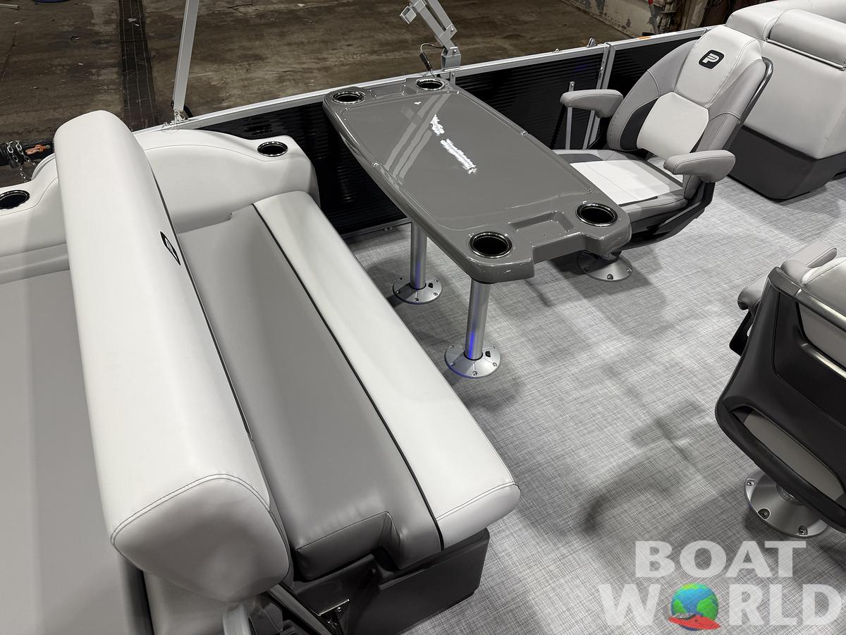 2026 Princecraft Vectra 23 RL SS Swingback Tritoon 