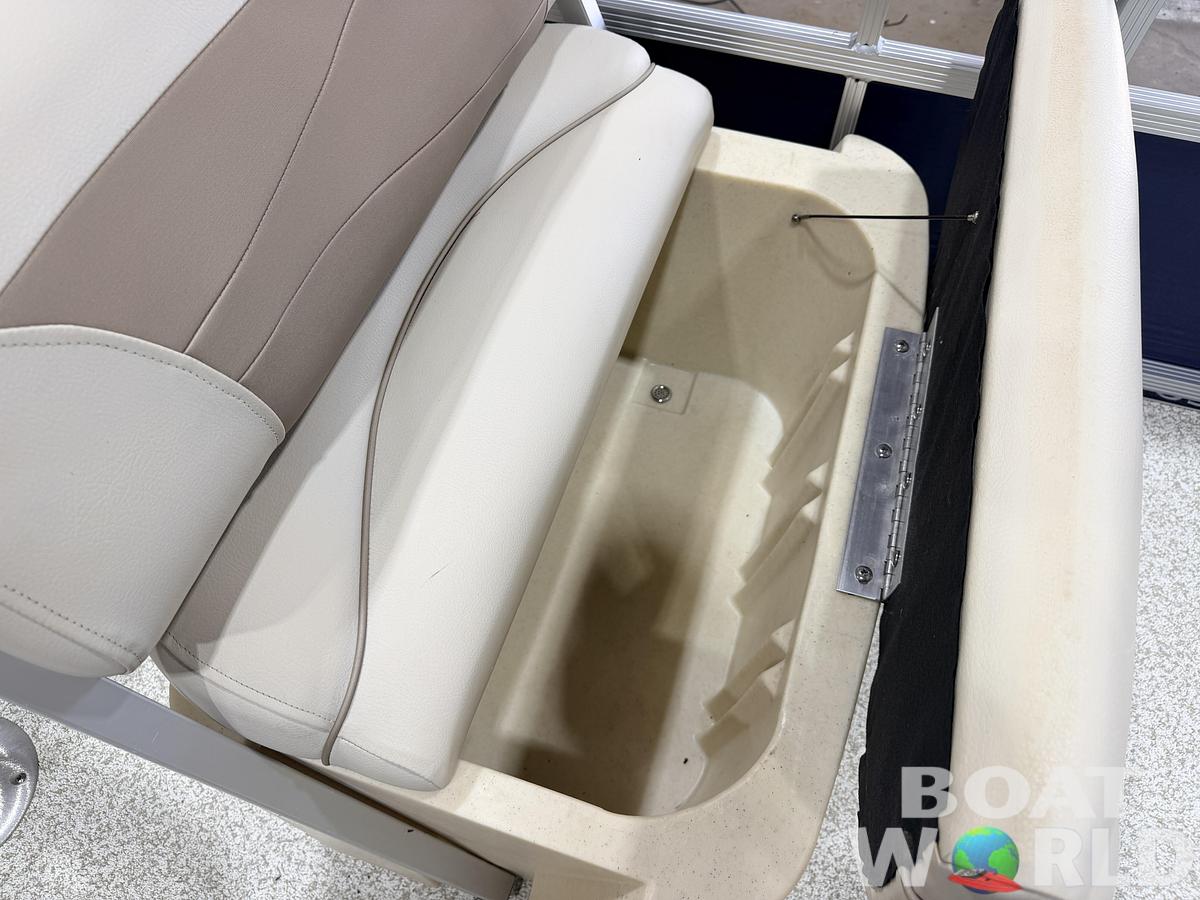 Used 2017 Montego Bay 8518 4-PT & 40HP Honda 4Stroke -$18,995