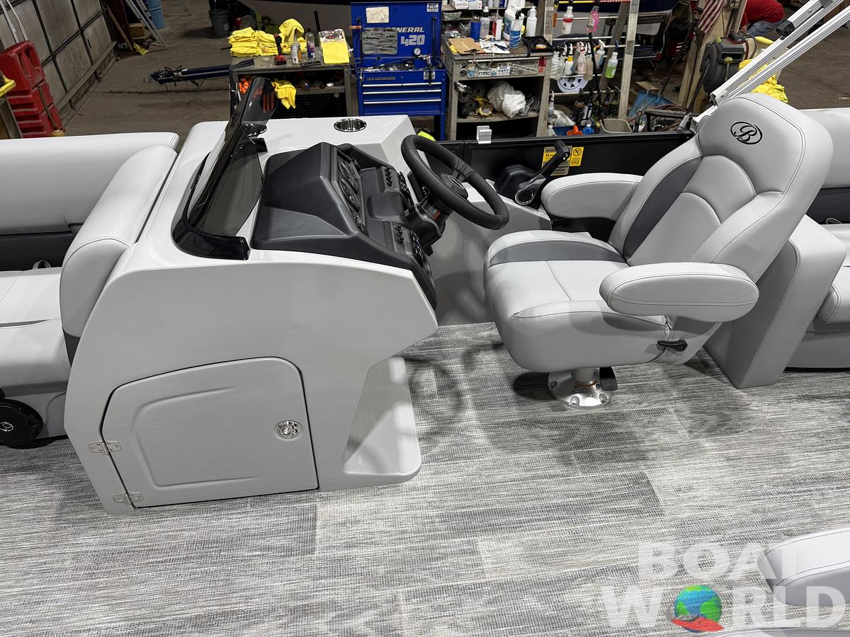 2026 Bentley Legacy 200 Navigator Quad Lounge Pontoon $34995