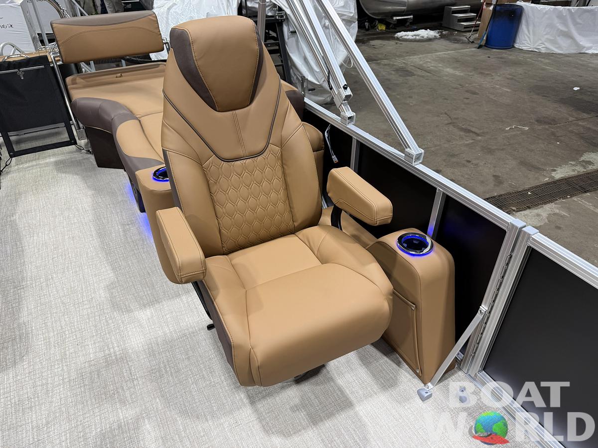 2026 Tahoe Pontoons LTZ 2385 Quad Lounge Shift SS Tritoon 