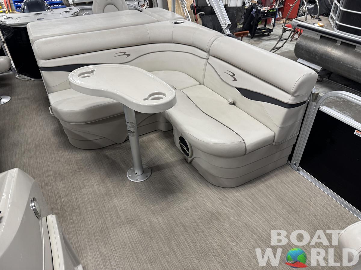 Used 2017 Bennington  22 SS Pontoon with 90HP Yamaha Fourstroke EFI