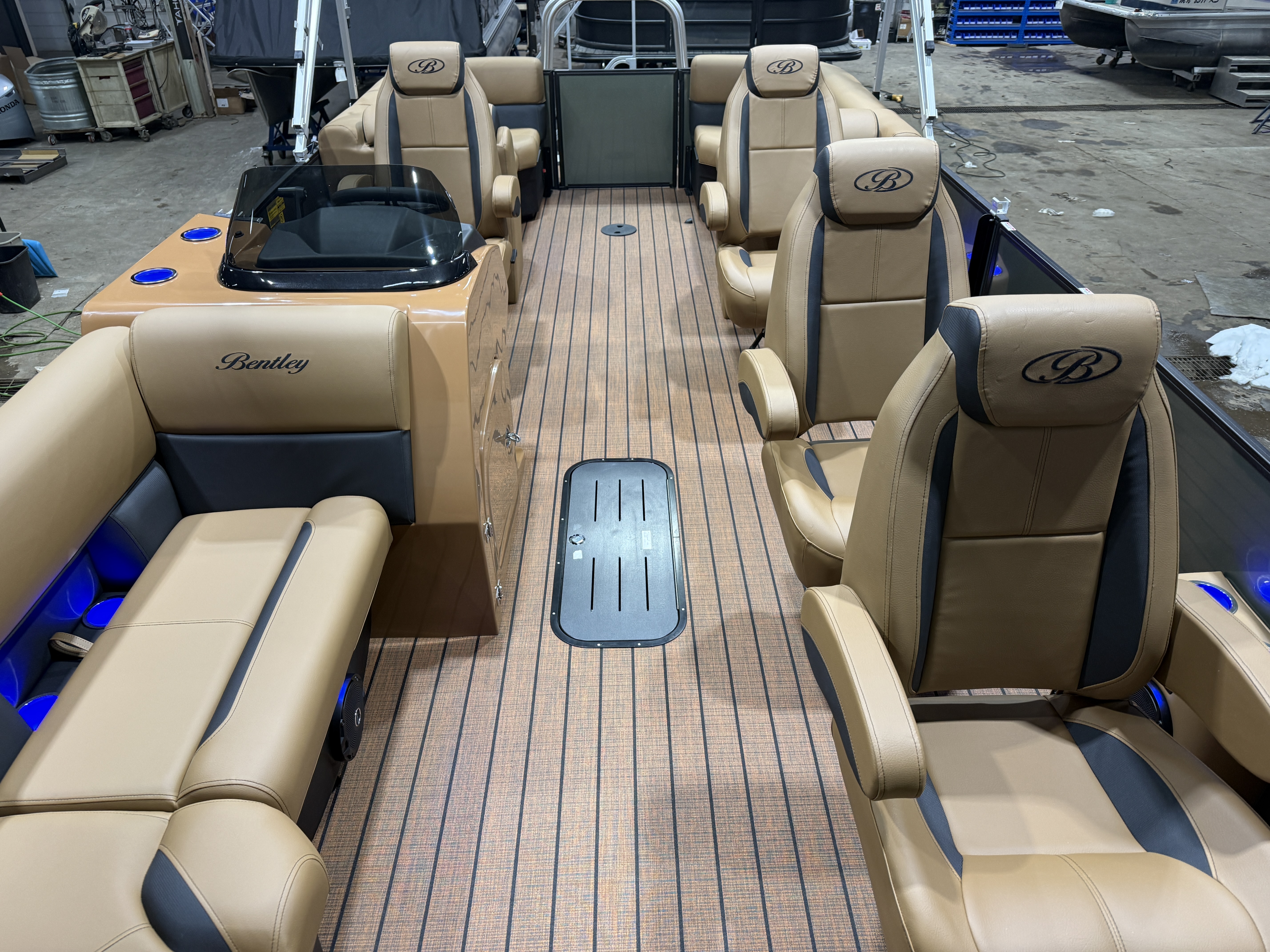 2026 Bentley Legacy 223 Navigator DL Quad Lounge Tritoon $51995