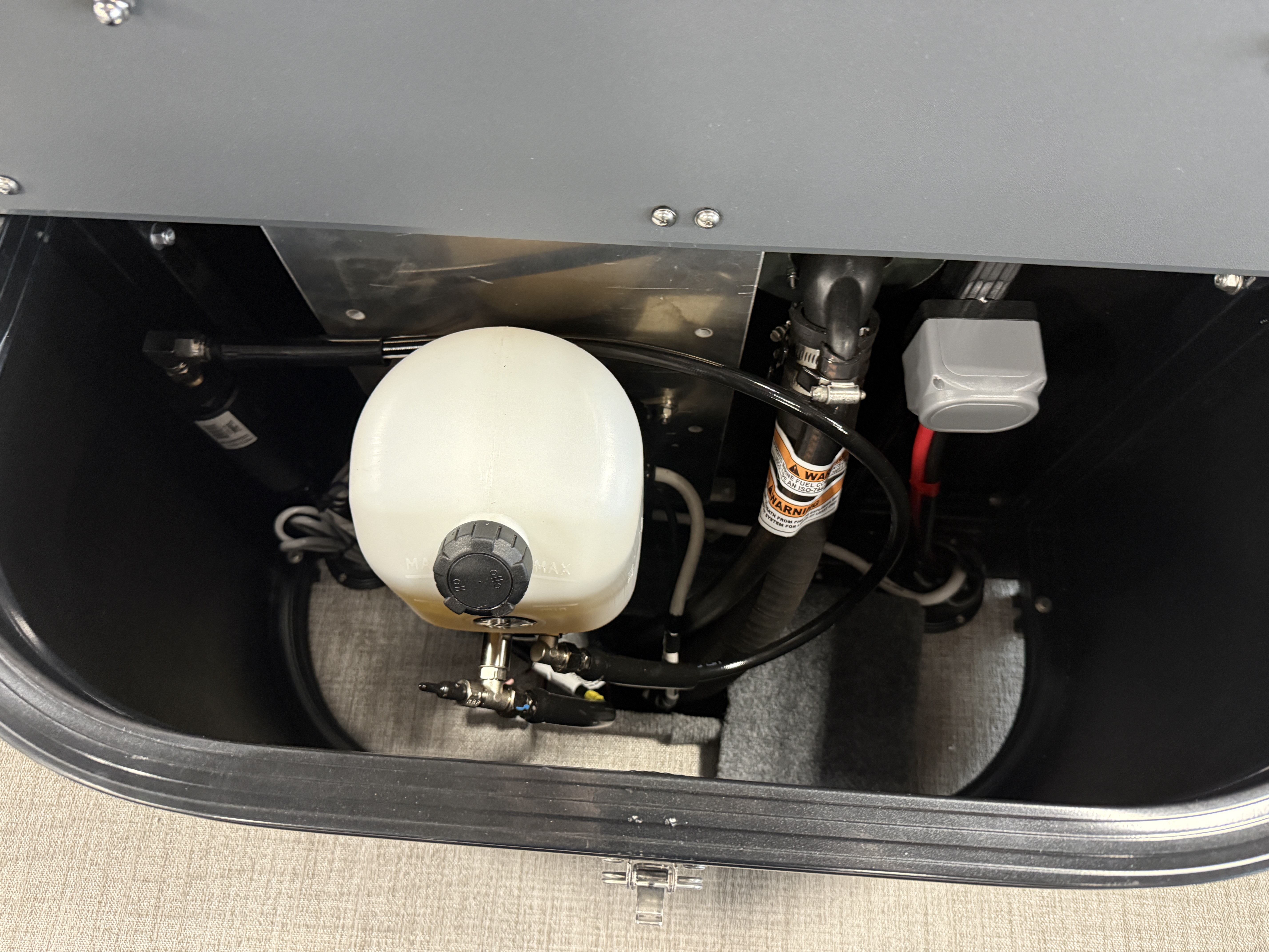 2027 Tahoe LTZ 300HP QLS 2385 Tritoon $71,995