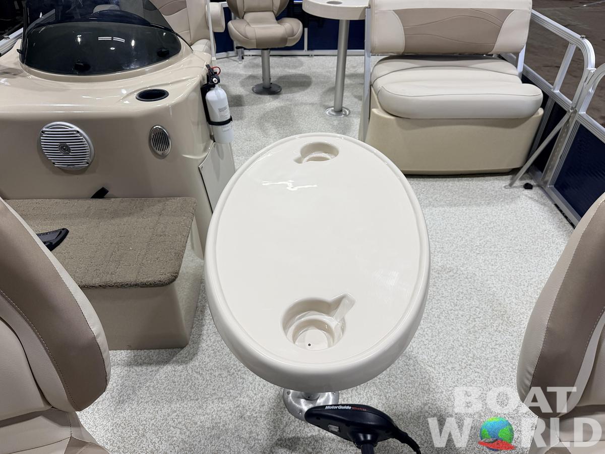 Used 2017 Montego Bay 8518 4-PT & 40HP Honda 4Stroke -$18,995