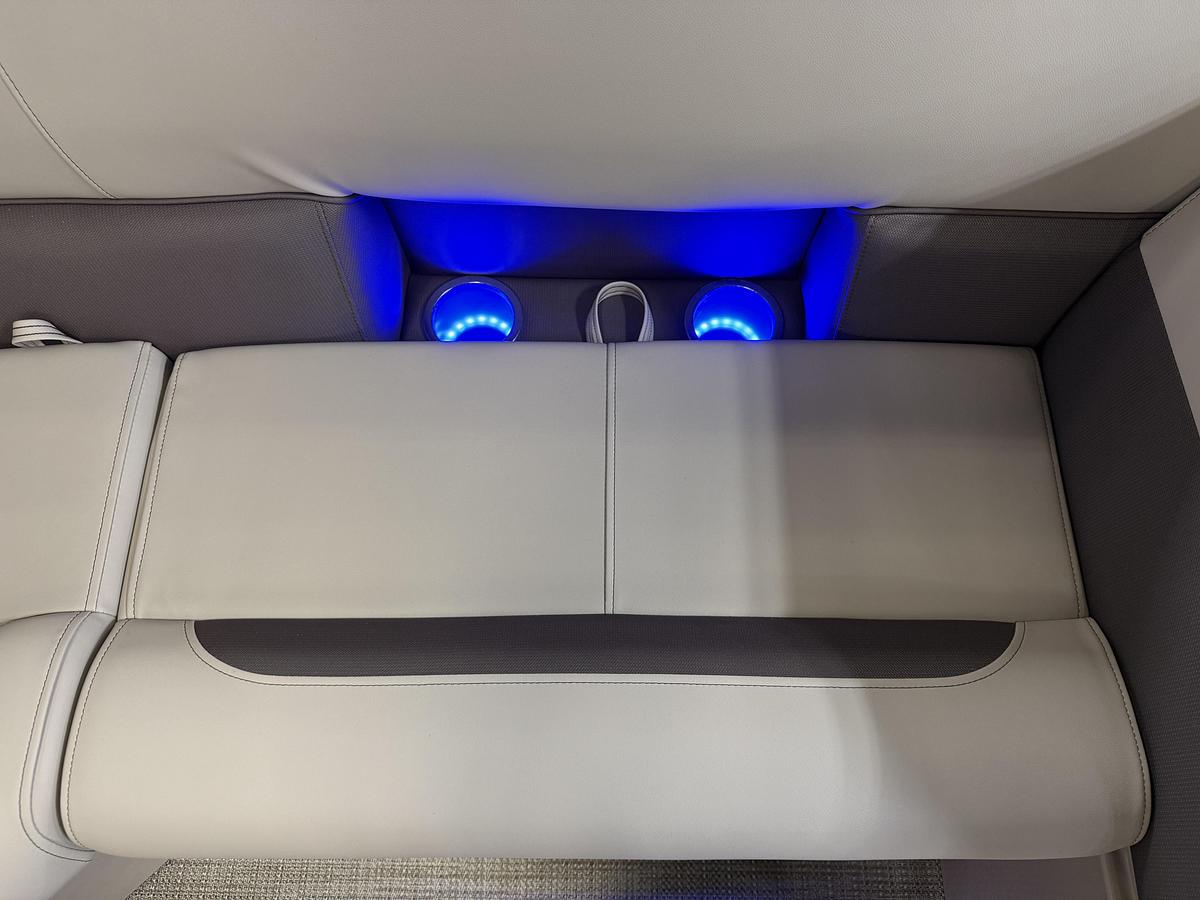 2025 Bentley Pontoons Legacy 223 Swingback Tritoon & Honda 4-Stroke EFI