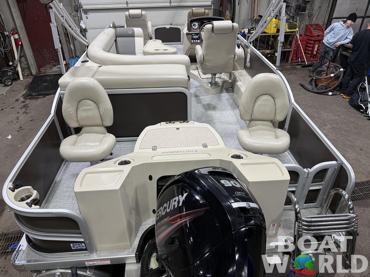 Used 2016 Premier 220 Castaway