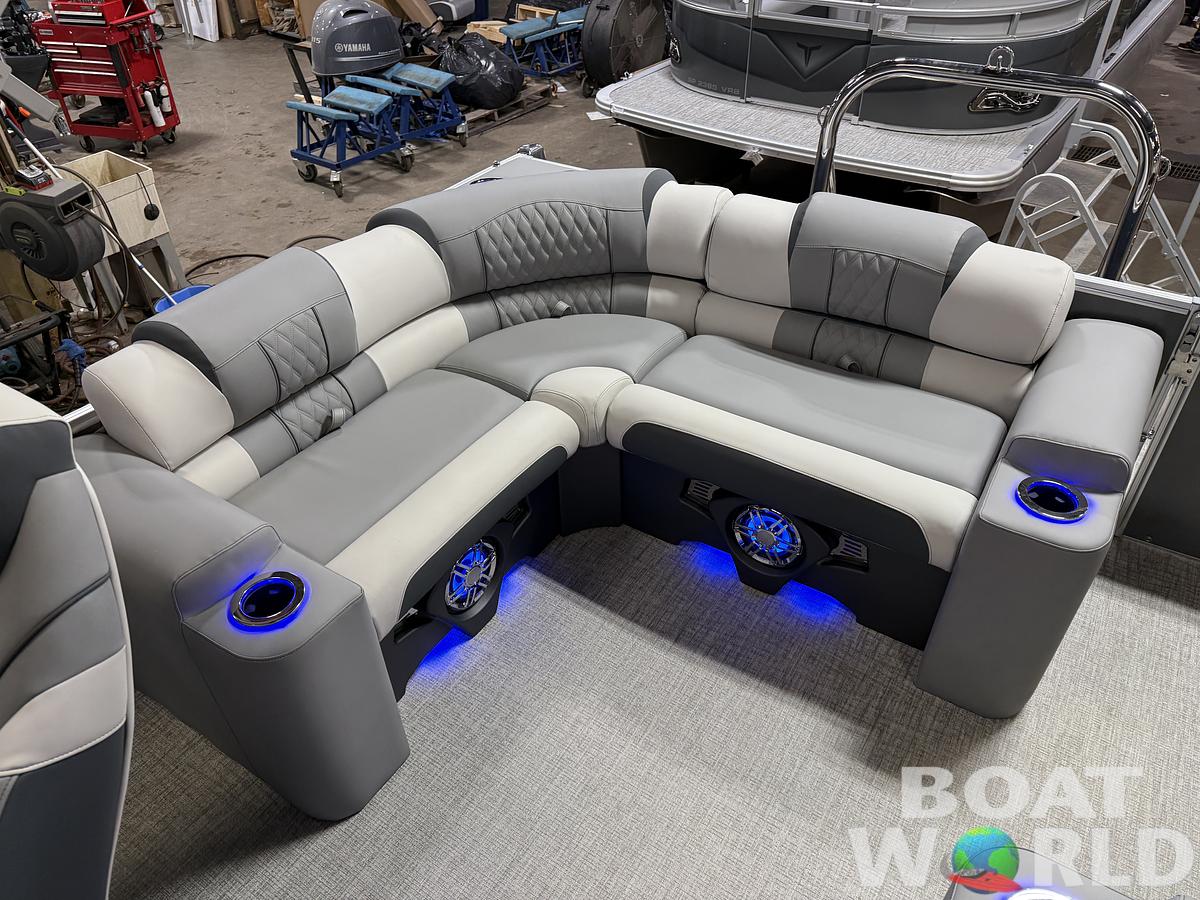 2025 Tahoe Pontoons Cascade 2385 Elite Cruise Tritoon & Honda 4-Stroke EFI