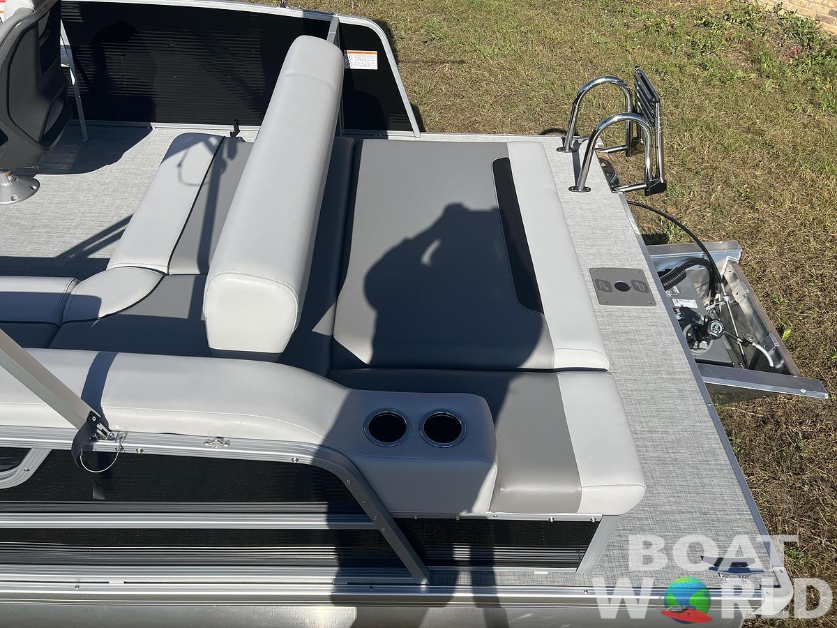 2026 Princecraft Vectra 23 RL Swingback Lounge Pontoon