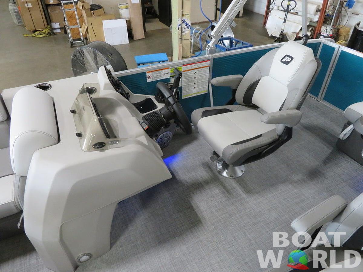 2025 Princecraft Vectra 23 RL SS Swingback Pontoon & Mercury 4-Stroke EFI