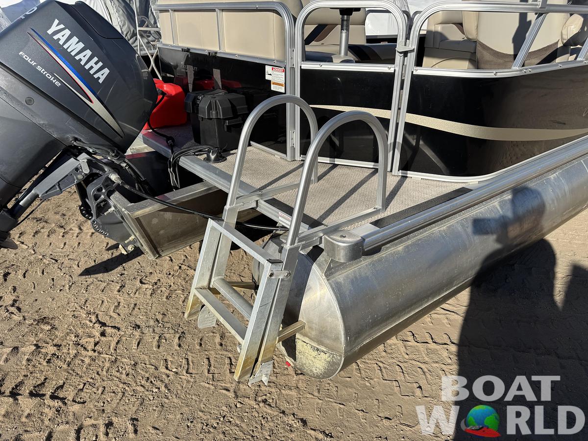 Used 2012 SunChaser Oasis 820 Pontoon