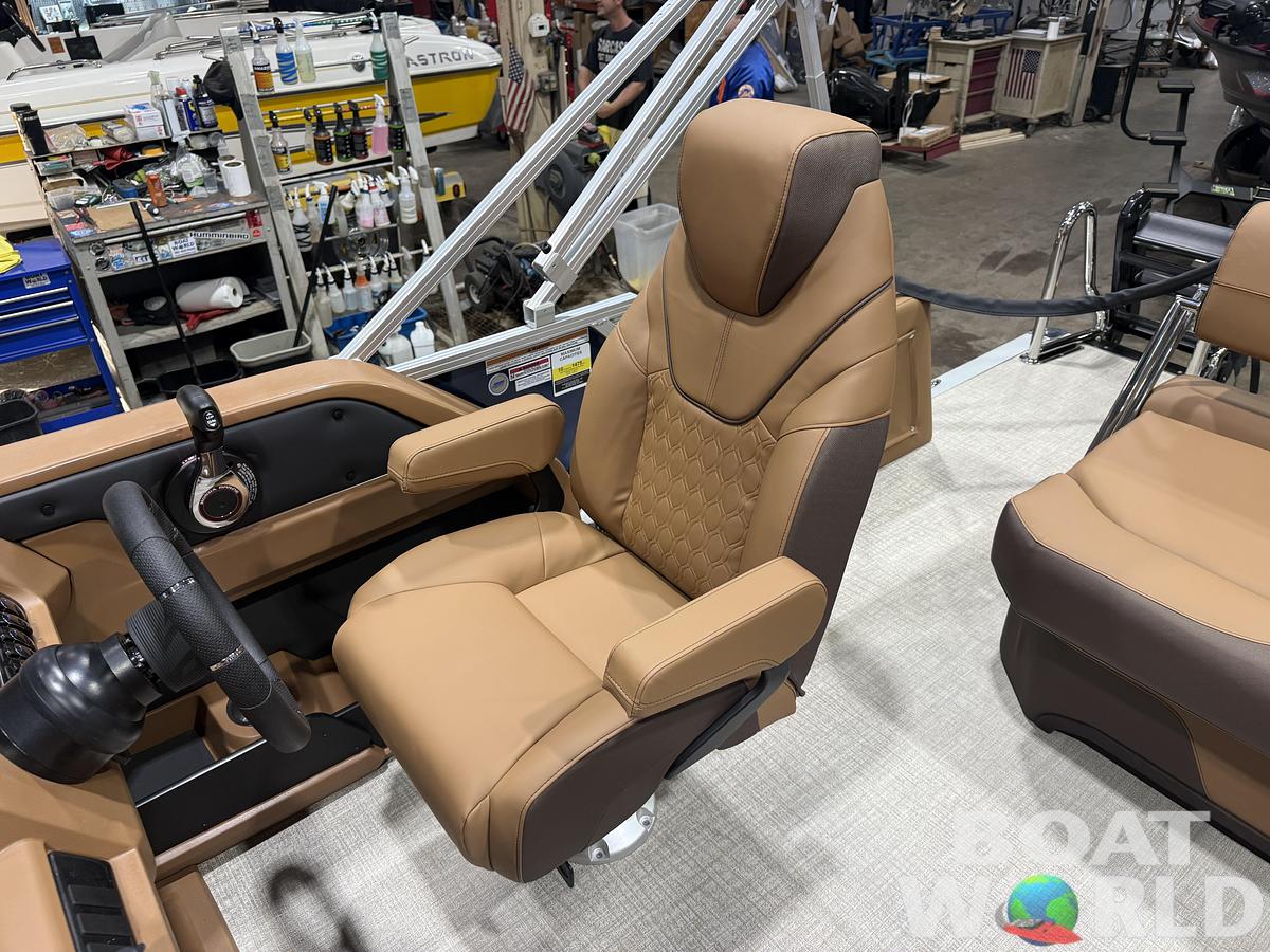 2026 Tahoe Pontoons LTZ 1985 Cruise Rear Bench (CRB) 