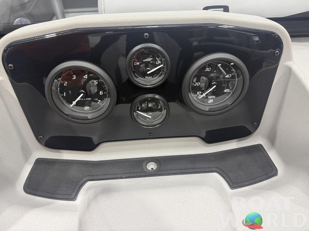 2026 Princecraft Vectra 23 RL SS Swingback Tritoon