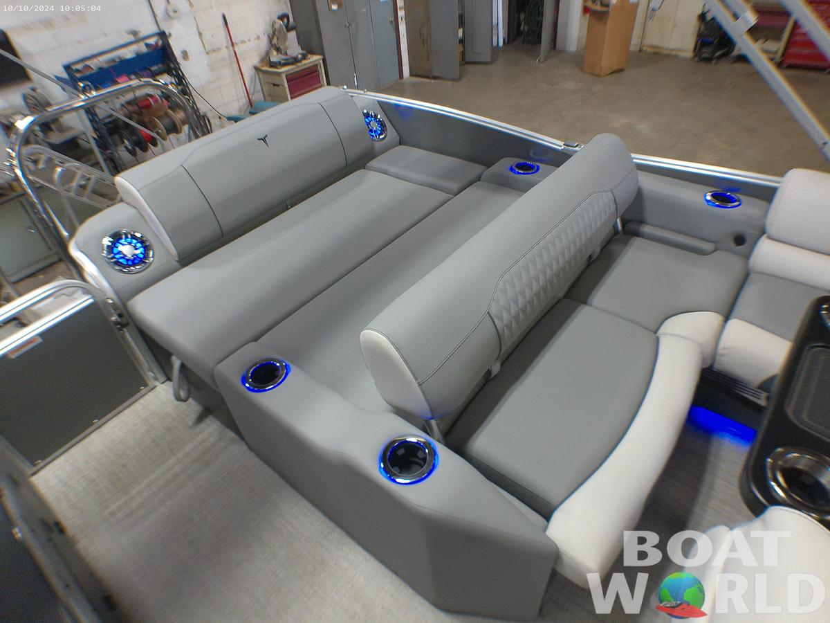 2025 Tahoe Pontoons Cascade 2385 Swingback (VRL) Tritoon & Honda 4-Stroke EFI