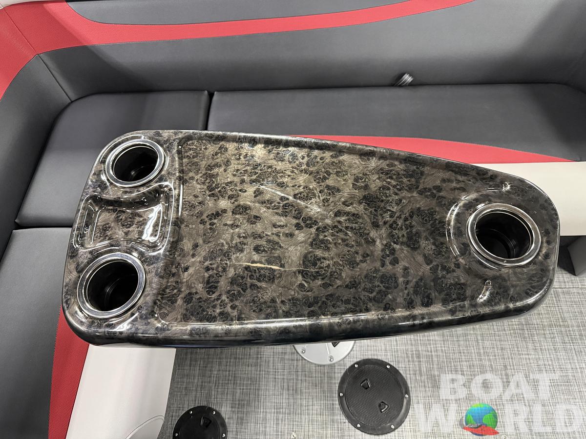 2024 Princecraft Ventura 224 Deckboat 