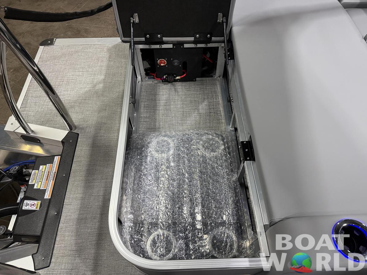 2026 Tahoe Pontoons LTZ 2385 Swingback (VRB) Tritoon 