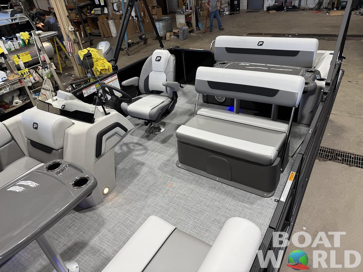 2026 Princecraft Vectra 21 RL Swingback Dinette $30995