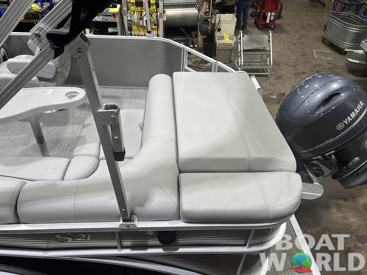 Used 2023 Bennington 21 SLCP Pontoon