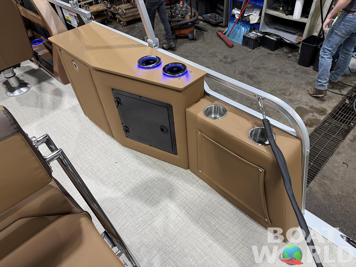2026 Tahoe Pontoons LTZ 2385 (CRB) Cruise Rear Bench Tritoon 