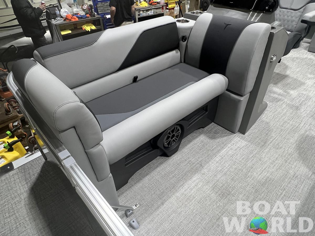 2026 Tahoe Pontoons Sport 2180 Swingback (VRB) 