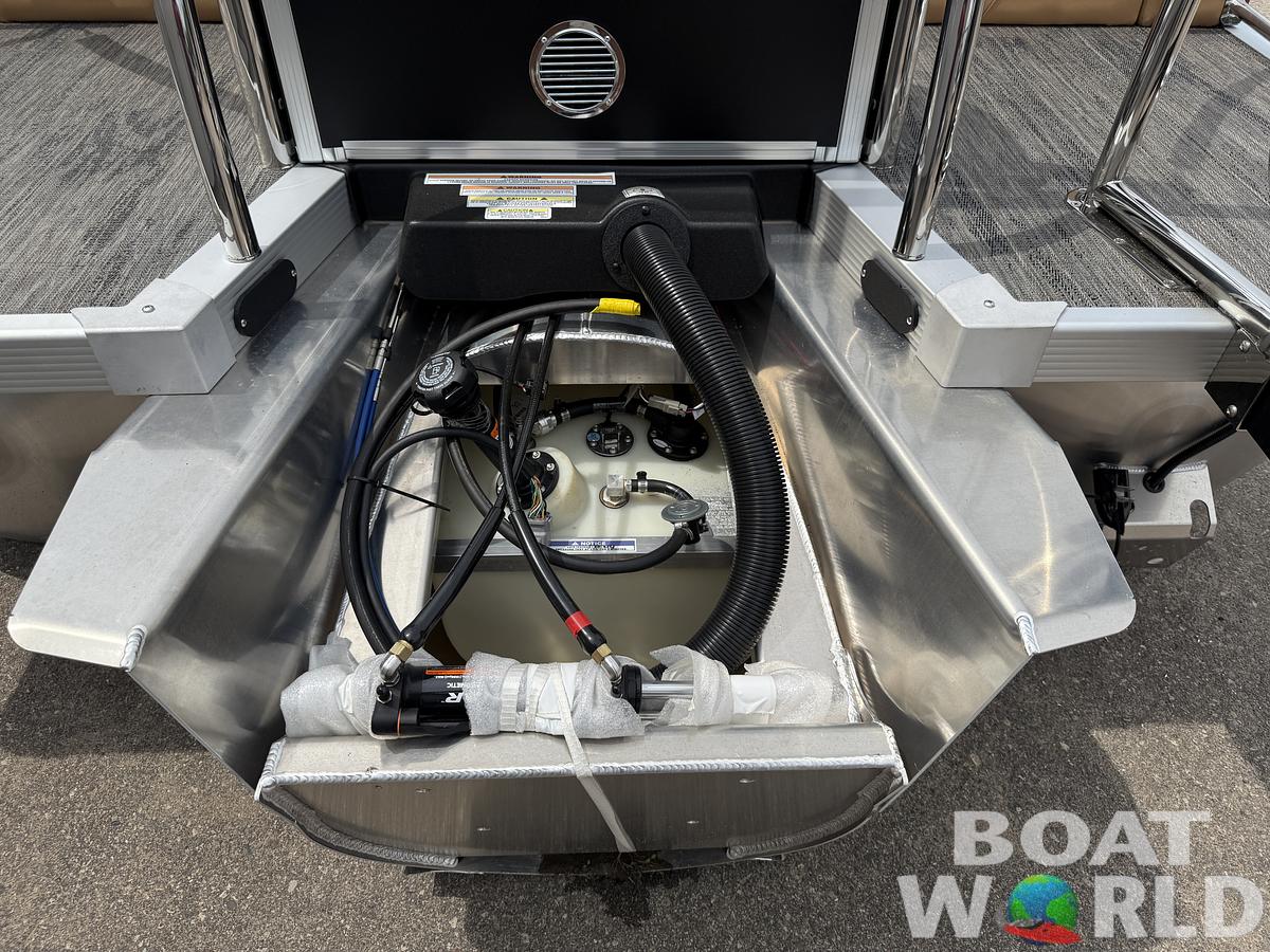 2025 Tahoe Pontoons Cascade 2385 Quad Lounge Shift Tritoon & Honda 4-Stroke EFI