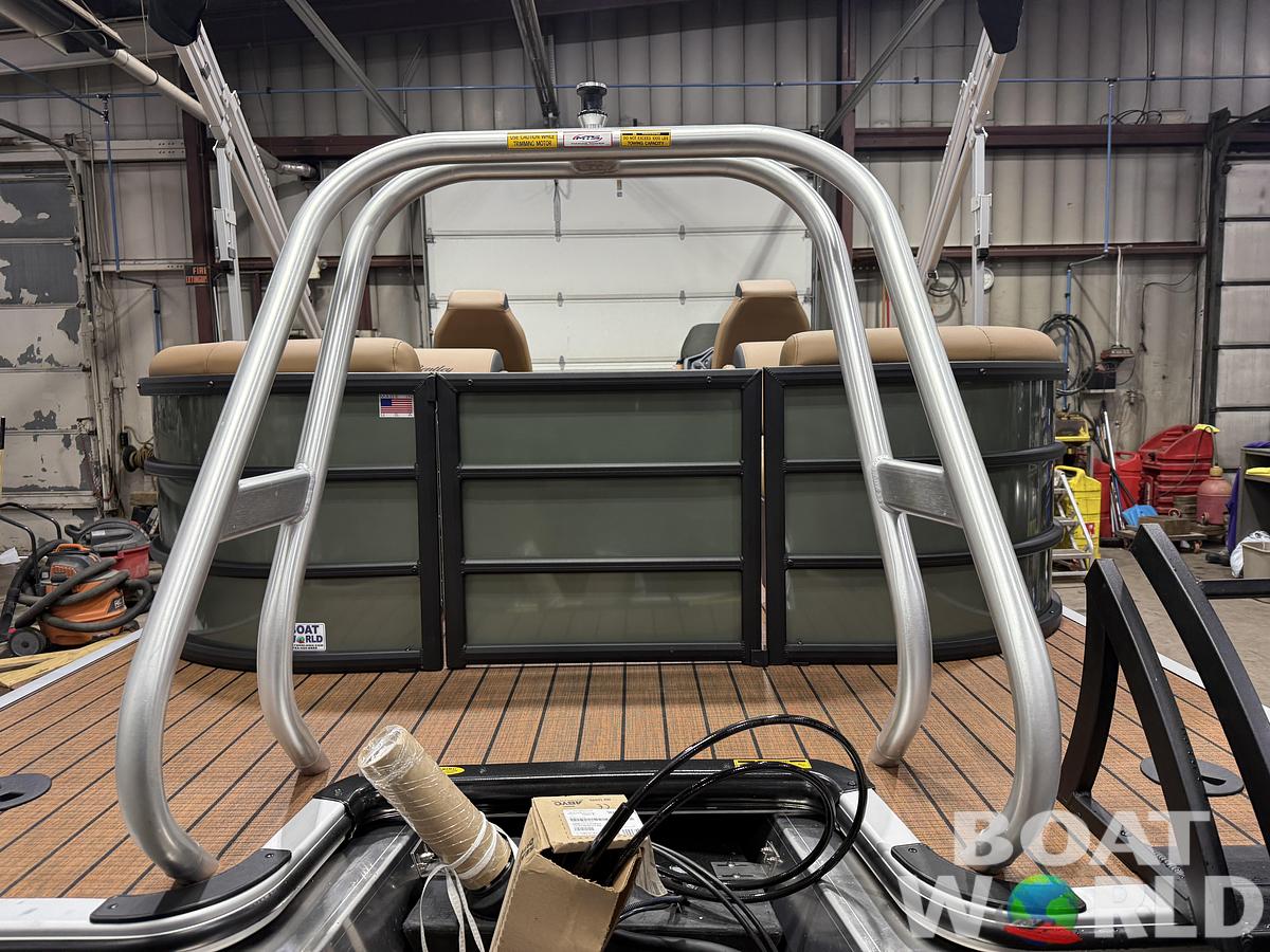 2026 Bentley Legacy 223 Navigator DL Quad Lounge Tritoon $51995