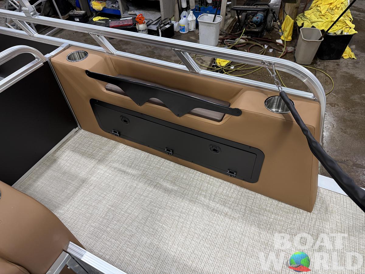 2027 Tahoe LTZ 2385 VRB SE Swingback Pontoon $42995