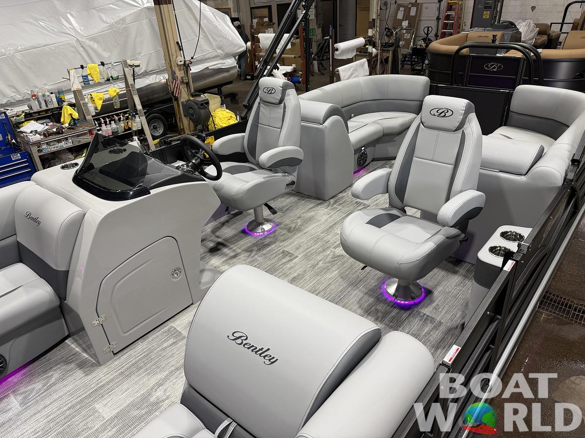 2027 Bentley Legacy 220 Navigator Quad Lounge Pontoon $42995