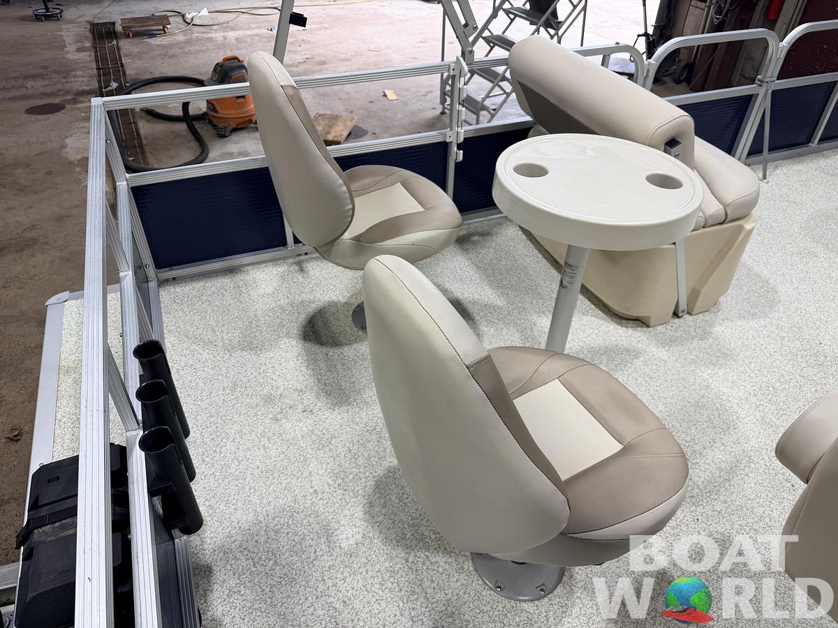 Used 2017 Montego Bay 8518 4-PT & 40HP Honda 4Stroke -$18,995