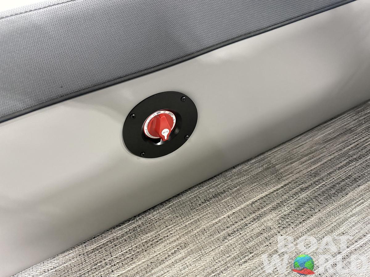 2026 Bentley Pontoons Elite 223 Swingback Tritoon