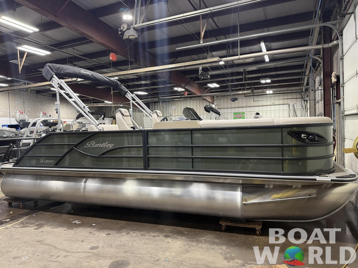 2026 Bentley Pontoons Legacy 220 Swingback