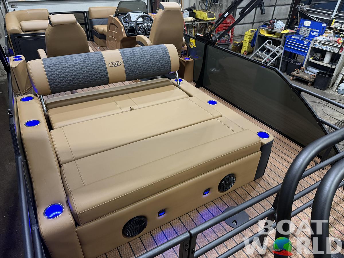 2026 Bentley Pontoons Elite 223 Swingback Tritoon