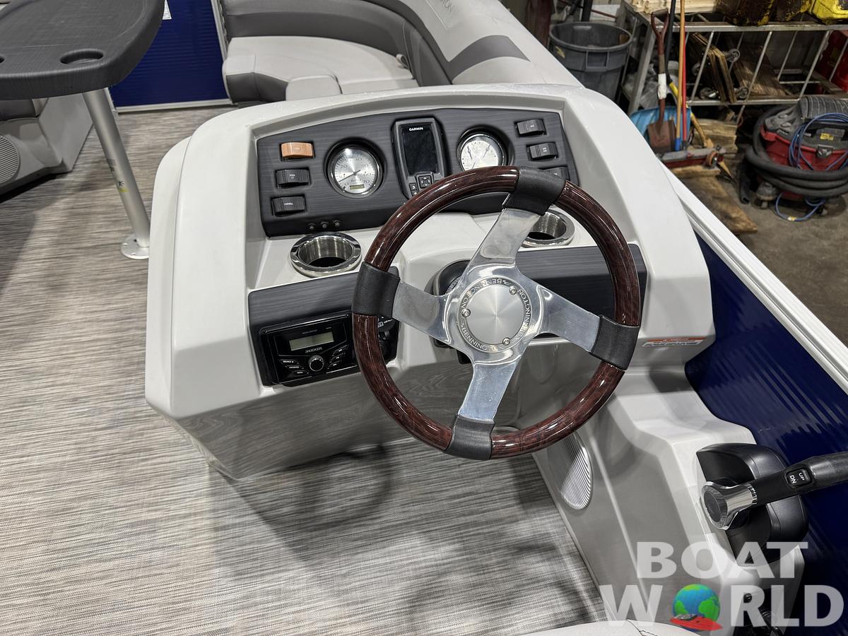Used 2021 Bennington 22 SX Pontoon
