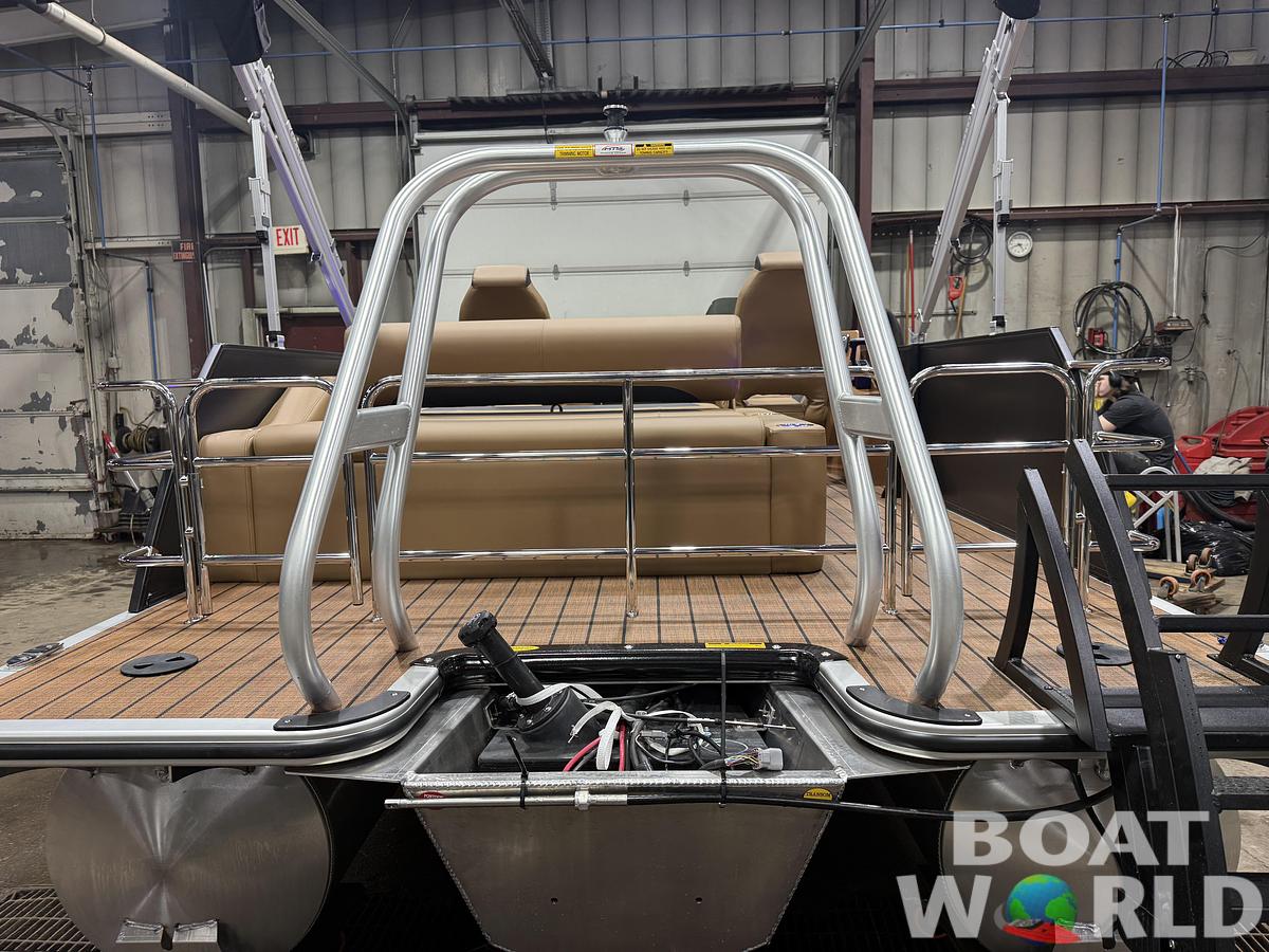 2026 Bentley Legacy 200 Swingback Pontoon $40995