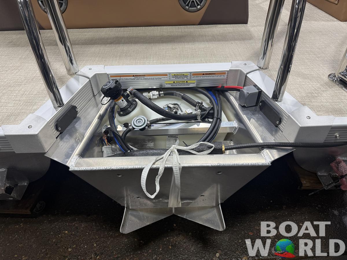 2026 Tahoe Pontoons LTZ 2185 Cruise Rear Bench (CRB) 