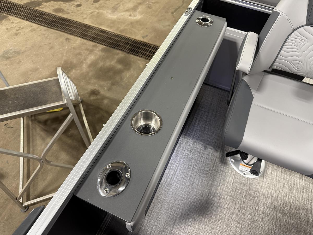 2025 Tahoe Pontoons GEOfish 2385 Rear Fish Tritoon & Honda 4-Stroke EFI