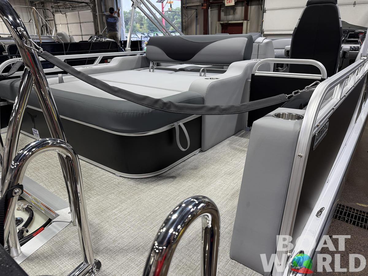 2027 Tahoe LTZ 2385 VRB SE Swingback Pontoon $42995