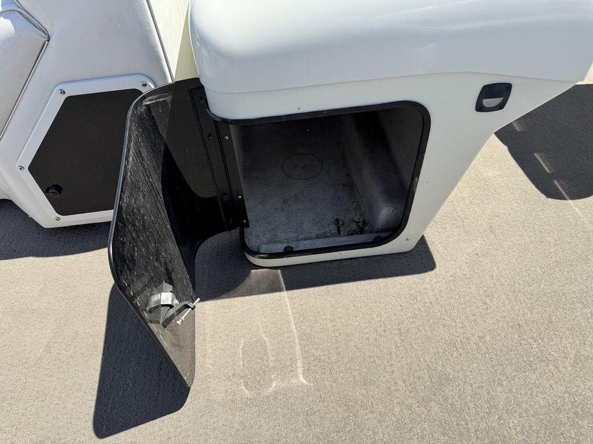 Used 2003 Weeres 220 Sun Deck SE Pontoon