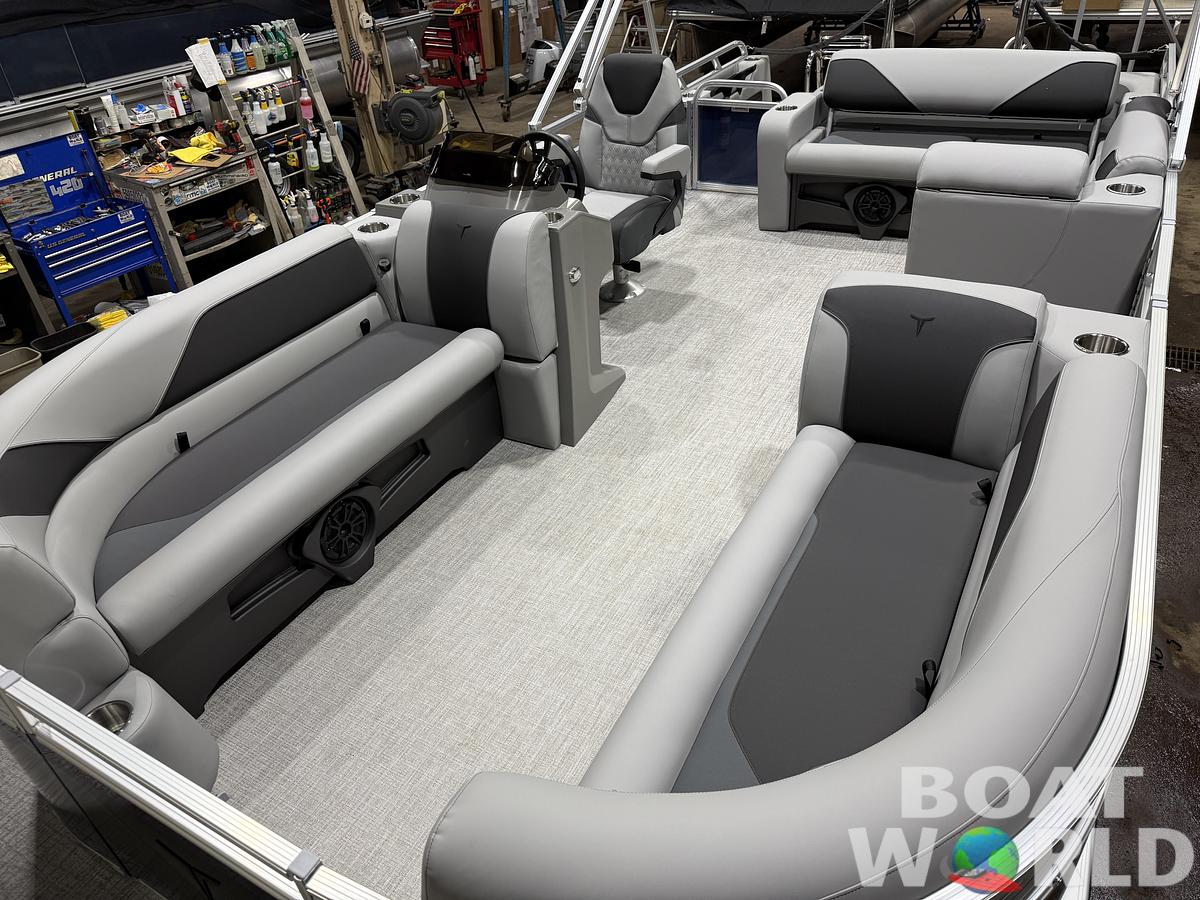 2026 Tahoe Sport VRB 2385 Swingback & 4-Stroke $34995