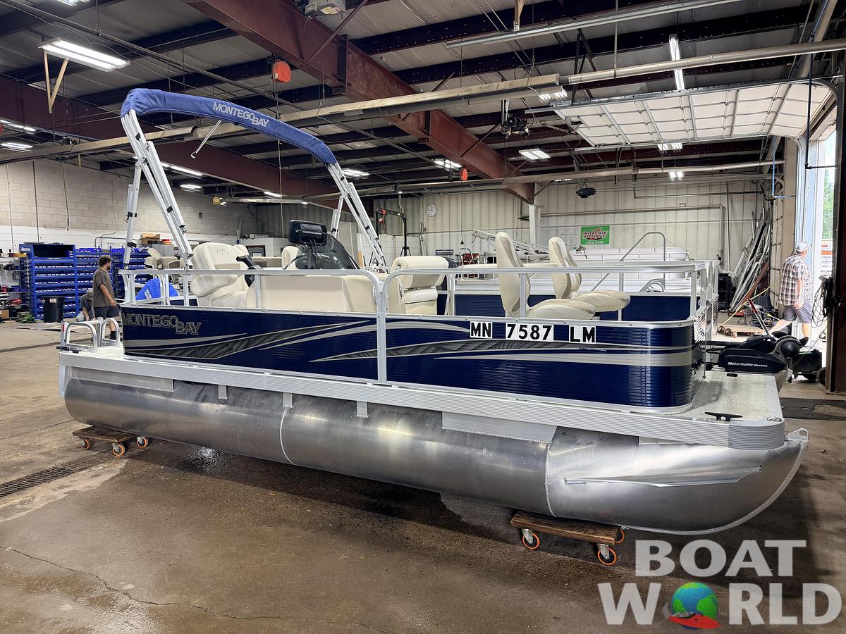 Used 2017 Montego Bay 8518 4-PT & 40HP Honda 4Stroke -$18,995