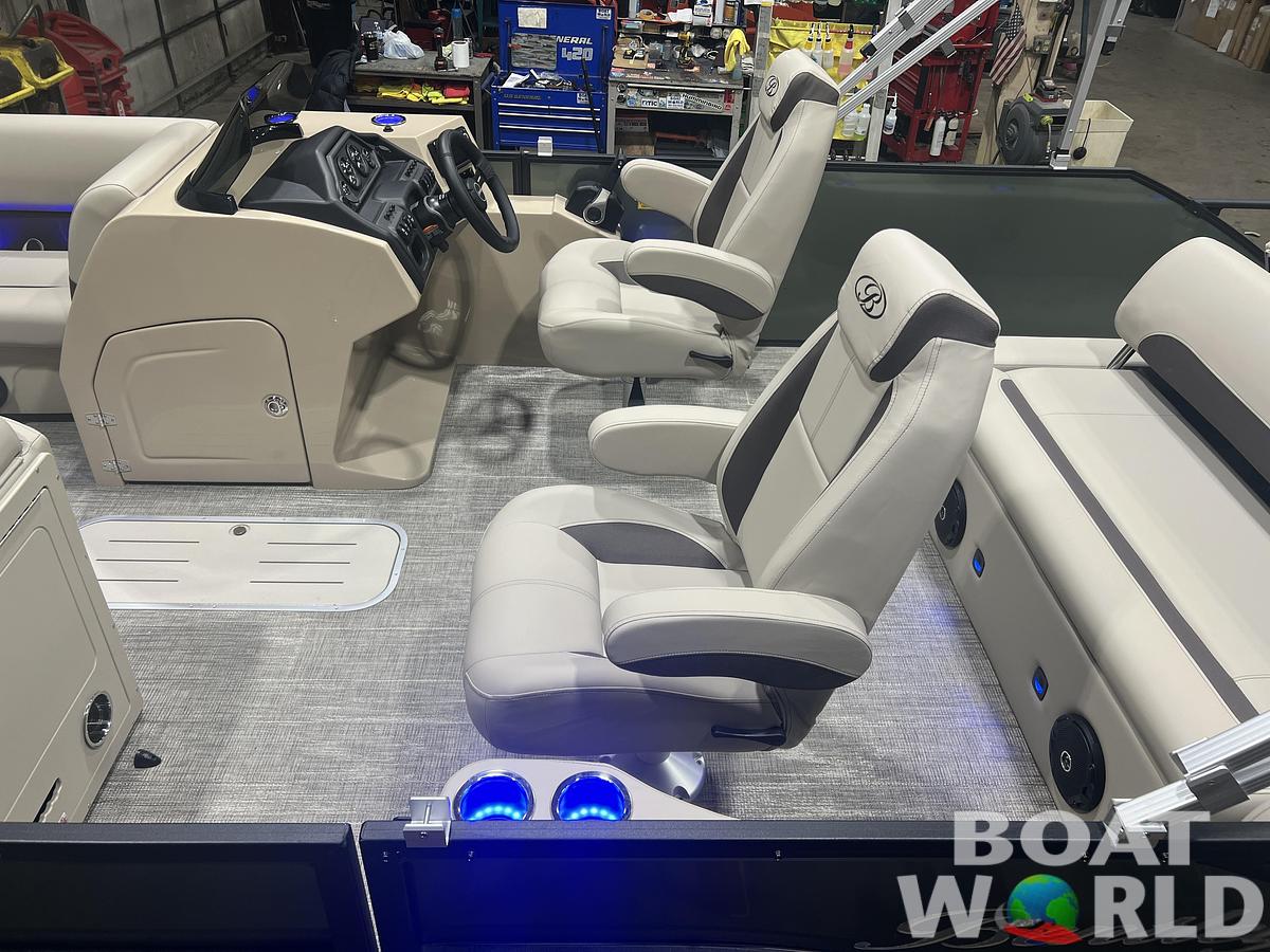 2026 Bentley Pontoons Legacy 223 Swingback Tritoon