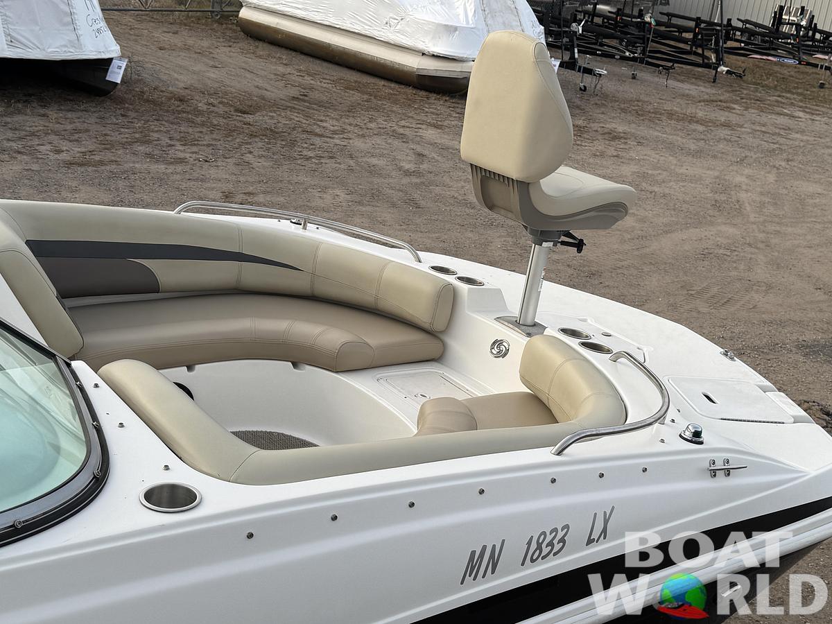 Used 2019 Hurricane SunDeck 187 with 150HP Yamaha Fourstroke EFI Outboard
