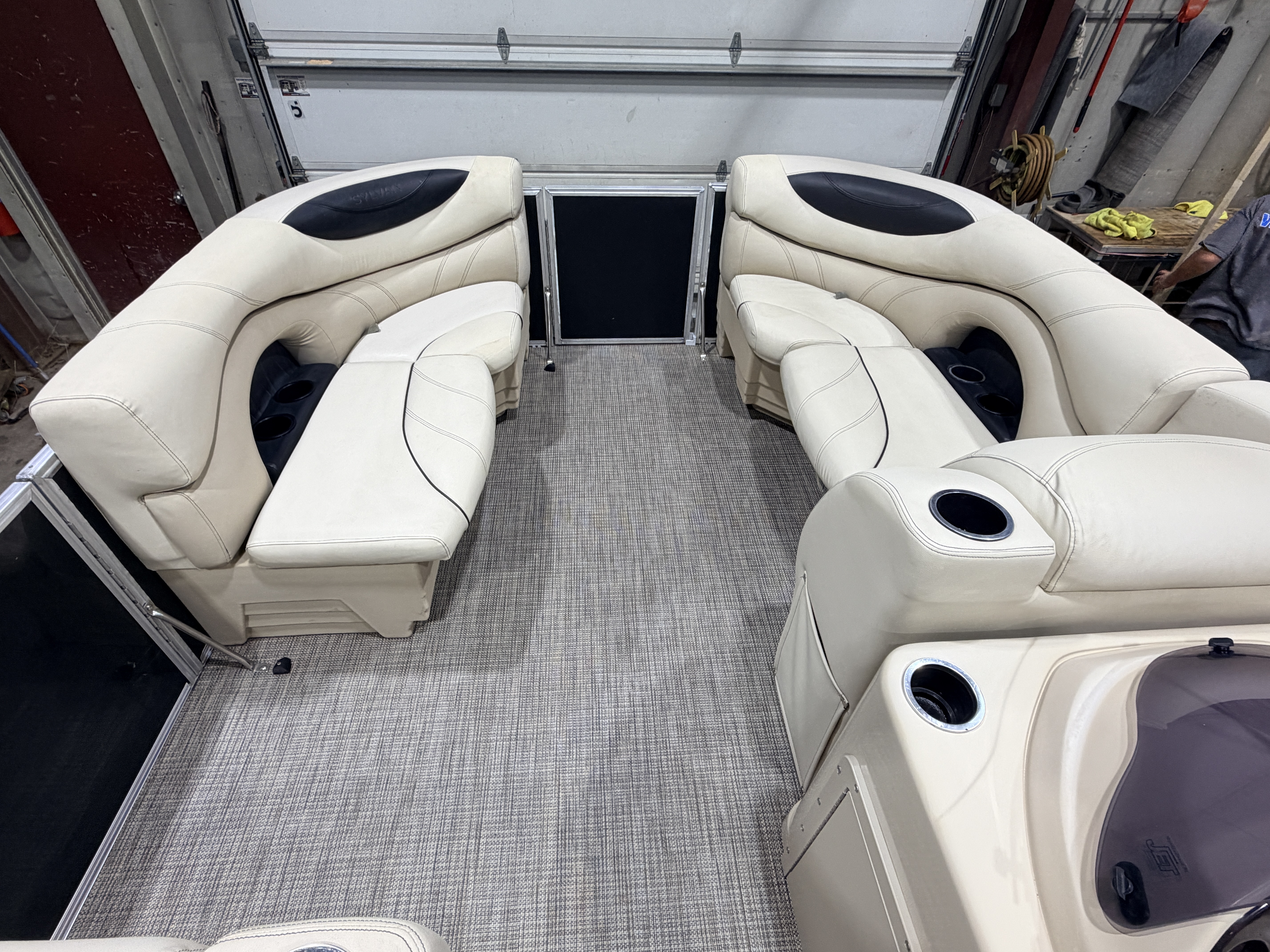 Used 2019 Sylvan Mirage 820 Cruise & 50HP Yamaha 4Stroke