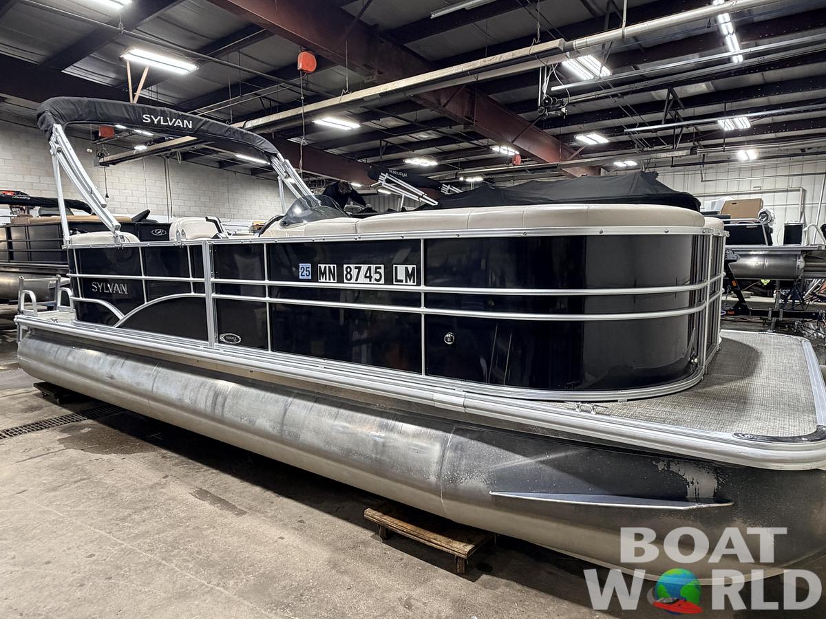 Used 2016 Sylvan Mirage 822 LZ & 50HP Yamaha 4Stroke - $21,995