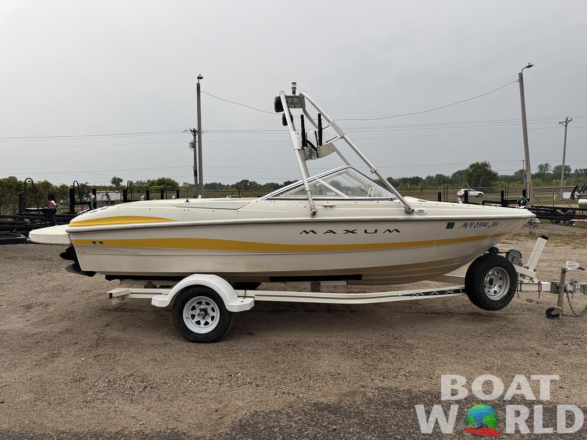 Used 2004 Maxum 1800 SR3 Runabout